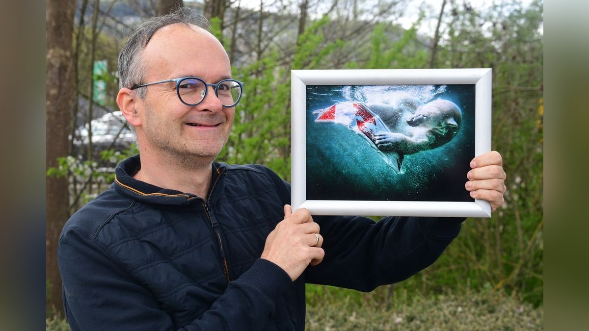 Platz 44 für Jens Gutberlet aus Zella-Mehlis. Sein Foto „Rettungsschwimmer“ entstand im Rostocker Zoo.