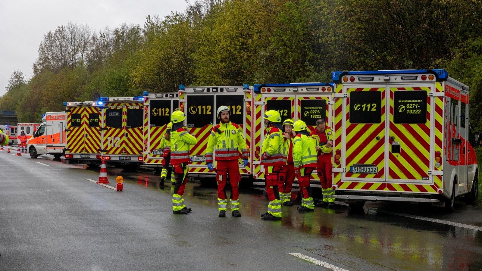 Video: Busunfall auf A 45 - 28 Personen  verletzt