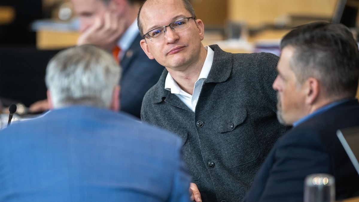 Stefan Möller will sich als AfD-Kandidat um das Amt des Erfurter Oberbürgermeisters bewerben. Der Landessprecher seiner Partei ist Landtags- und Stadtratsmitglied.