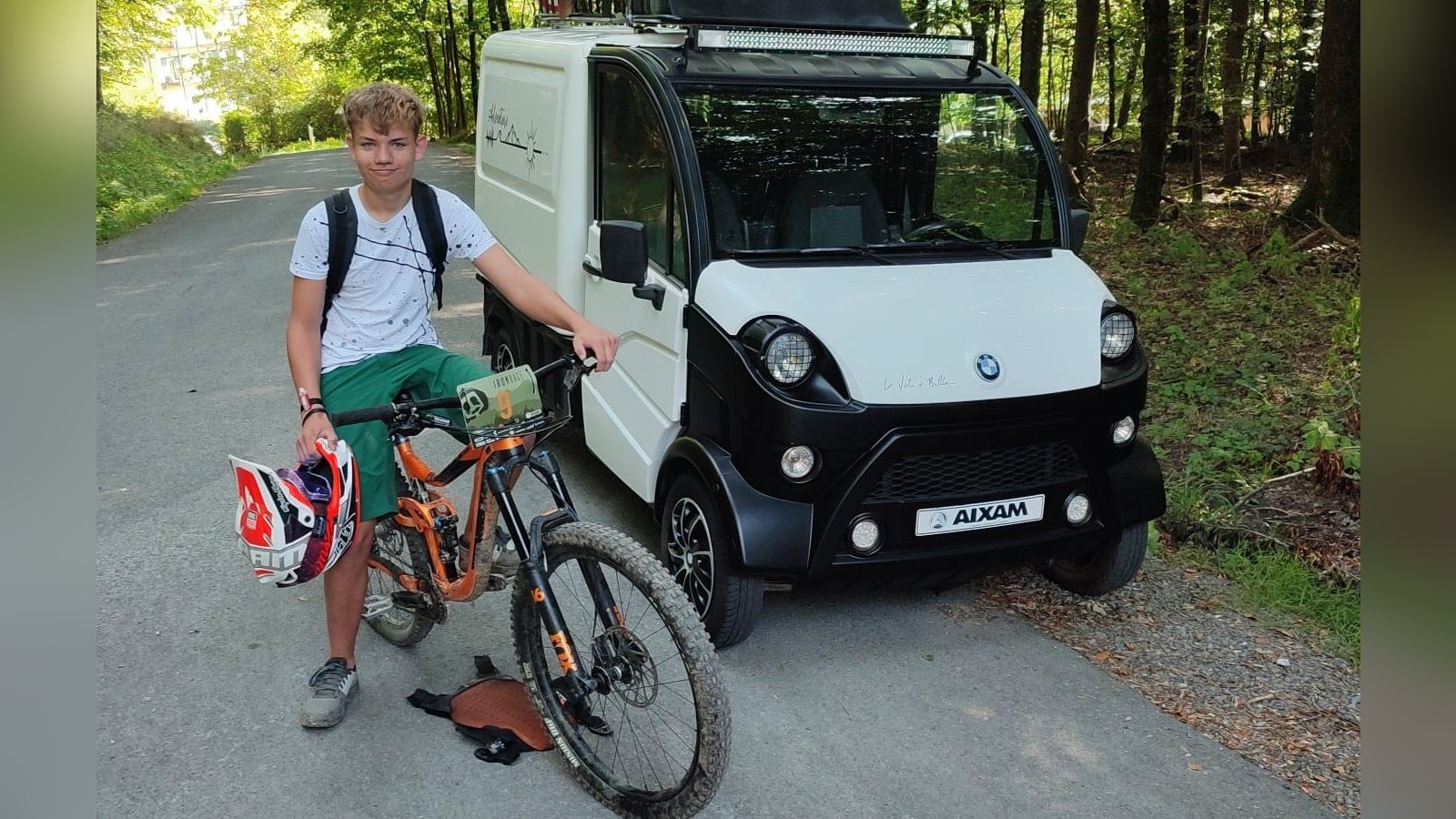 45-km/h-Auto: Timon (15) ist damit im ganzen Sauerland unterwegs