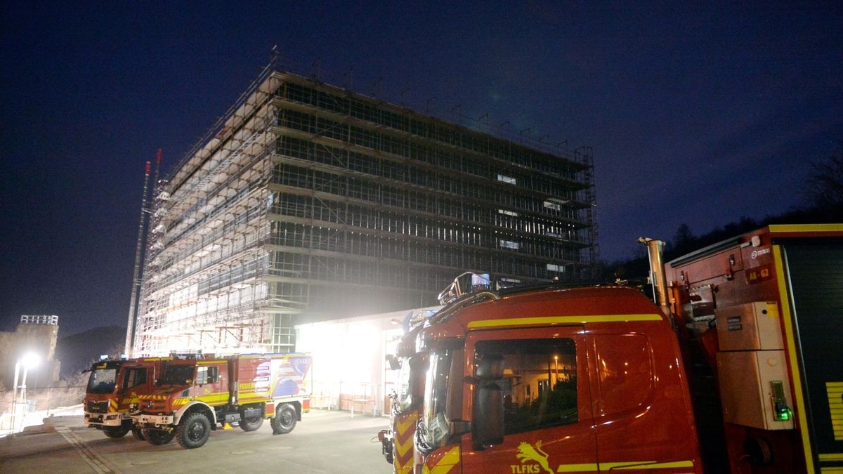 An der Landesfeuerwehrschule in Bad Köstritz werden Feuerwehrleute aus Thüringen ausgebildet. (Archivfoto)