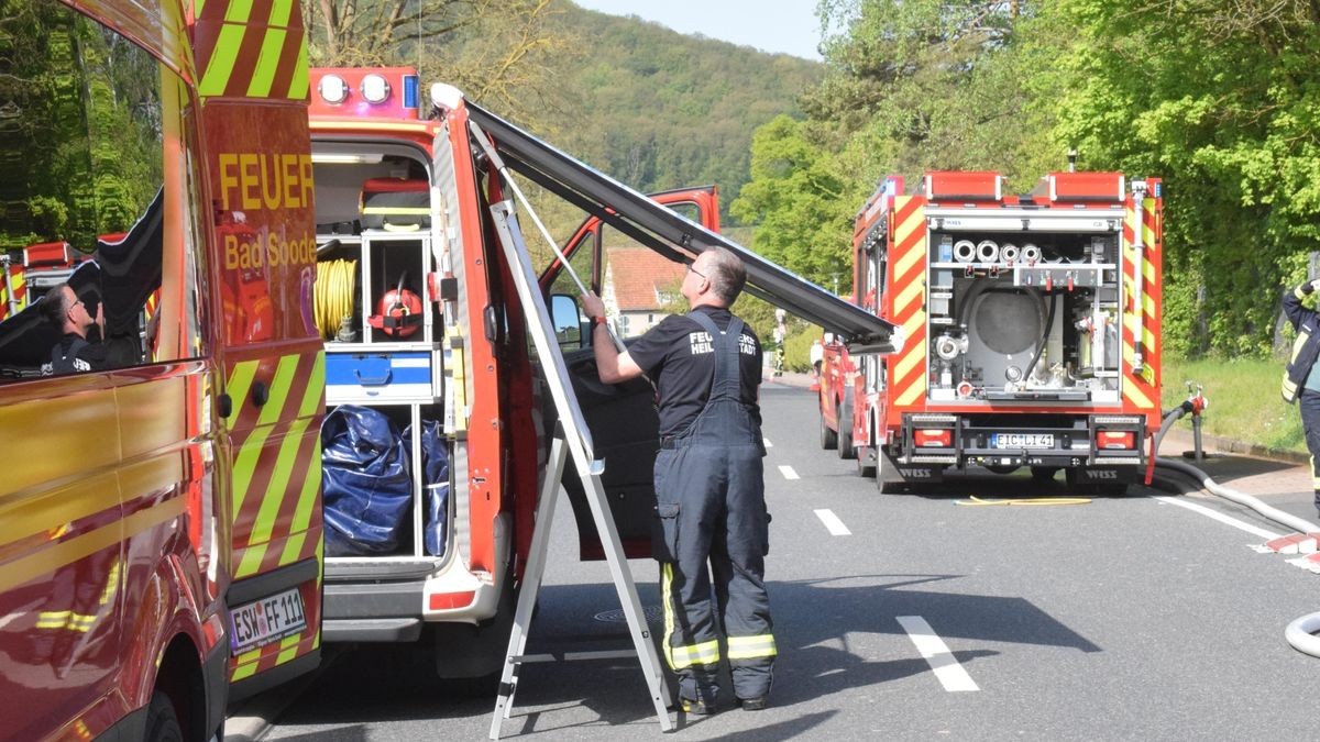 Am Morgen des 30. April brach in einer Stockmacherei in Wahlhausen ein Brand aus. Feuerwehren aus dem halben Eichsfeld und dem benachbarten Hessen sind stundenlang im Einsatz, um die Flammen unter Kontrolle zu bekommen.