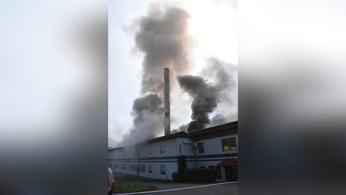 Am Morgen des 30. April brach in einer Stockmacherei in Wahlhausen ein Brand aus. Feuerwehren aus dem halben Eichsfeld und dem benachbarten Hessen sind stundenlang im Einsatz, um die Flammen unter Kontrolle zu bekommen.