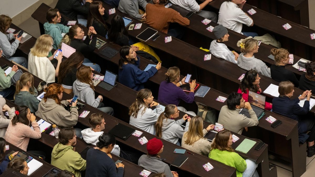 Eine stetig wachsende Zahl an Studienanfängern erwartet die Kultusministerkonferenz in Thüringen in den nächsten Jahren. (Symbolfoto)