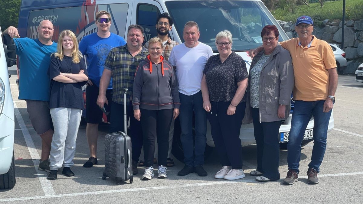 In 21 Stunden per Kleinbus nach Spanien: die „Vorhut“ der Mannschaft der Thuringia Bulls.