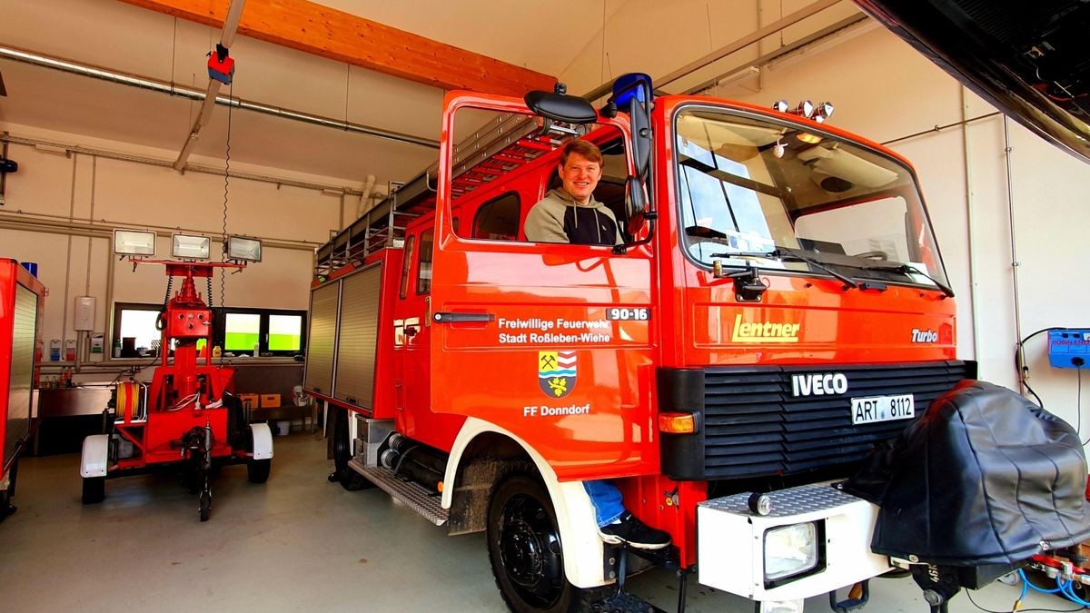 Erst Mitglied der Jugendfeuerwehr, dann Einsatzkraft und seit 2014 ist Maik Rahaus Wehrführer der Freiwilligen Feuerwehr Donndorf.