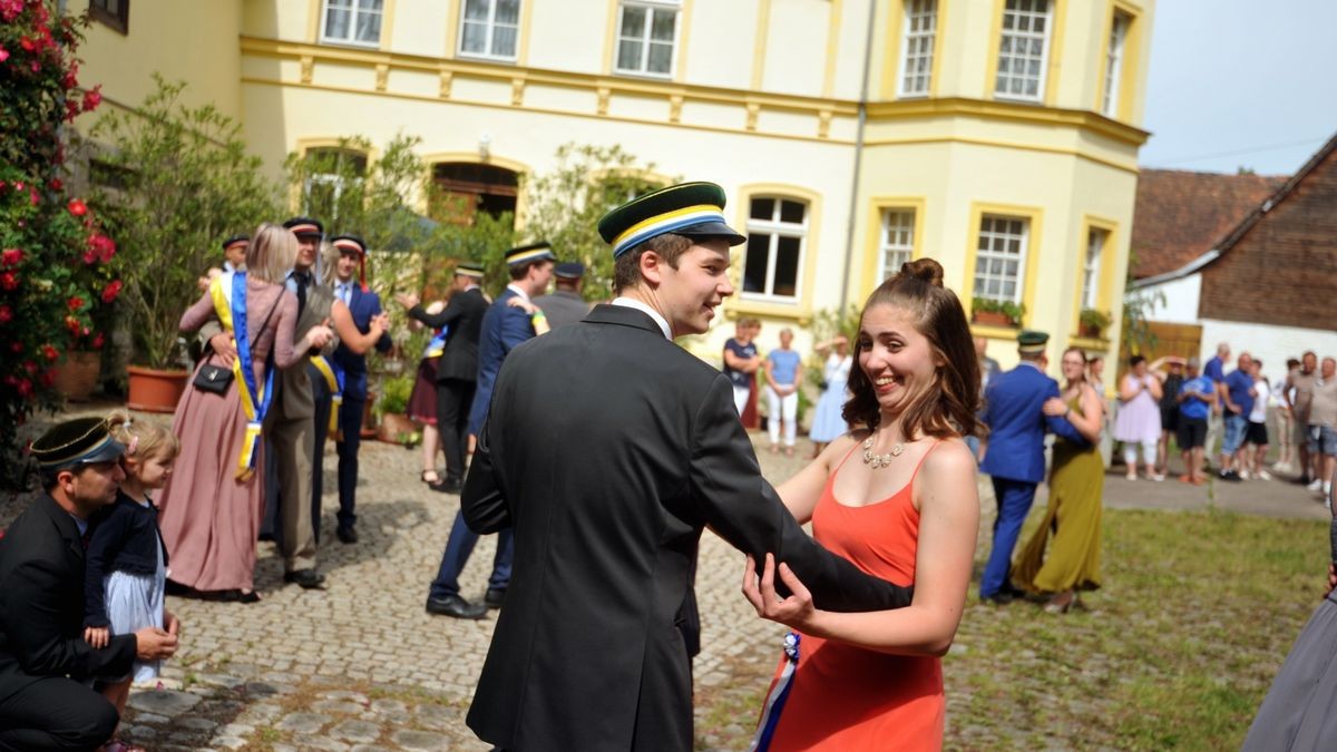 Das gemeinsame Pfingstfest von Obertrebra und Flurstedt inklusive Mädchenraub hat eine lange Tradition. (Archivbild)