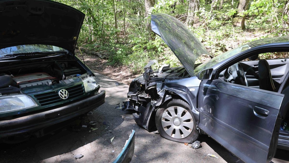 Bei einem Unfall am Dienstag in Gera sind zehn Personen verletzt worden. Darunter waren vier Kinder. 