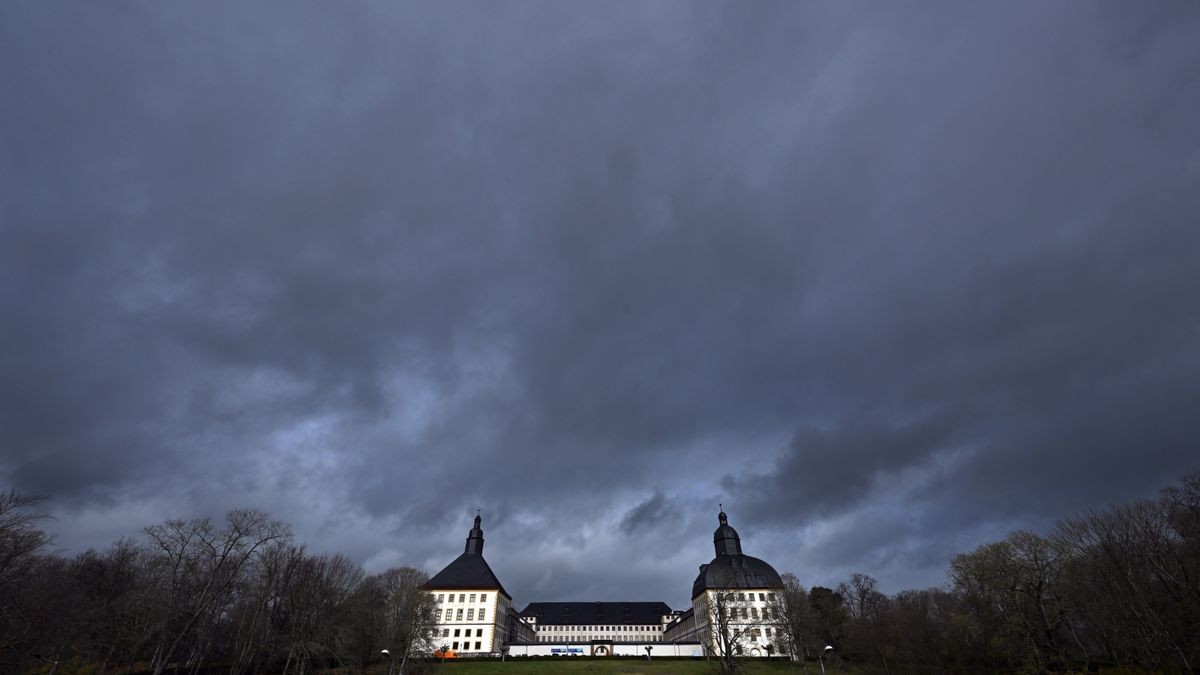 Gotha: Wolken ziehen über Schloss Friedenstein.