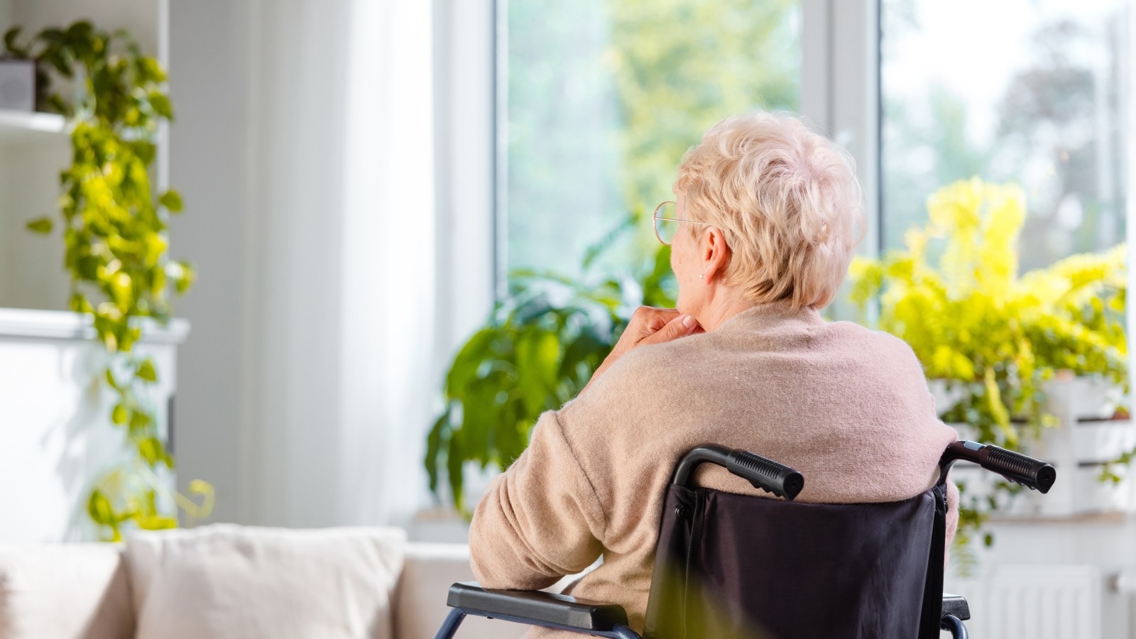 „Eine Spritze hat mein Leben zerstört“ Inge (84) ist einsam