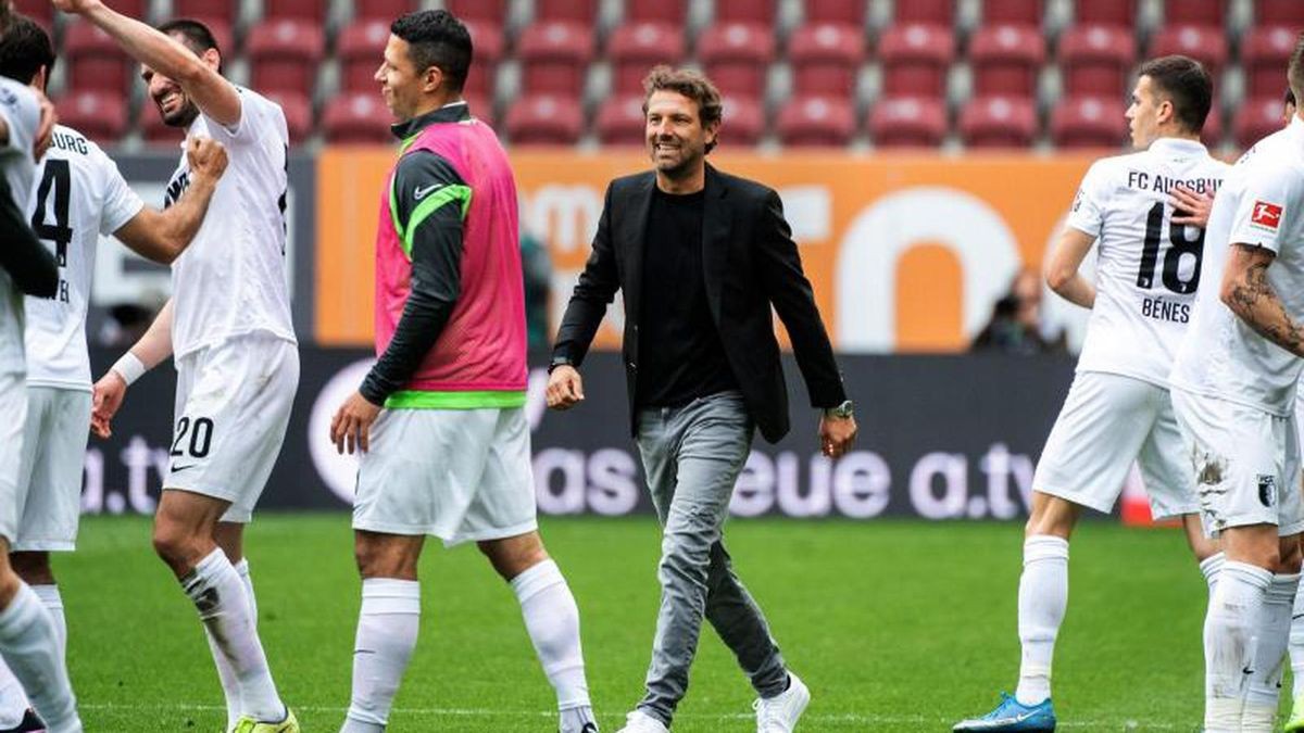 Der Vertrag von Trainer Markus Weinzierl beim FC Augsburg läuft nun noch eine weitere Saison.