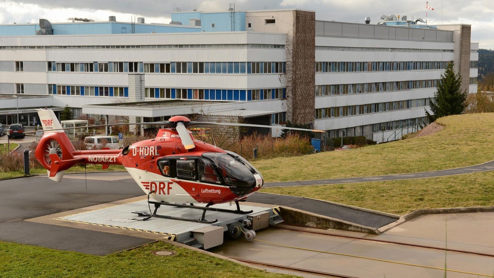 Vor allem während Pandemie gefragt DRFRettungshubschrauber