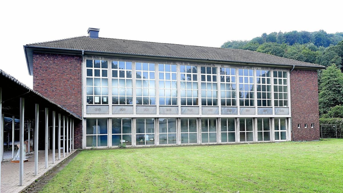 In der städtischen Turnhalle in Eckesey kann womöglich in acht Wochen wieder Normalbetrieb einkehren.