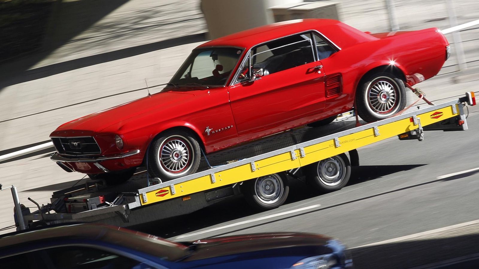 Mustang in Hamburg beschlagnahmt Wütendes Ehepaar lässt Hosen runter