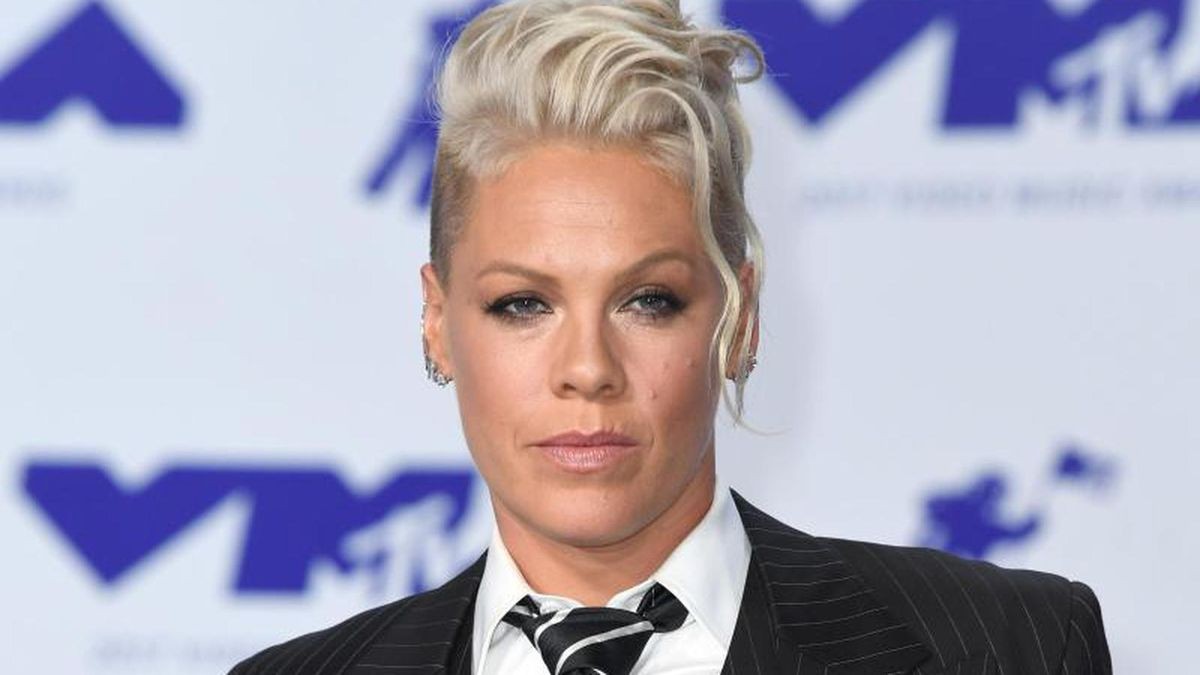 Pink will Strafe norwegischer Beachhandballerinnen zahlen