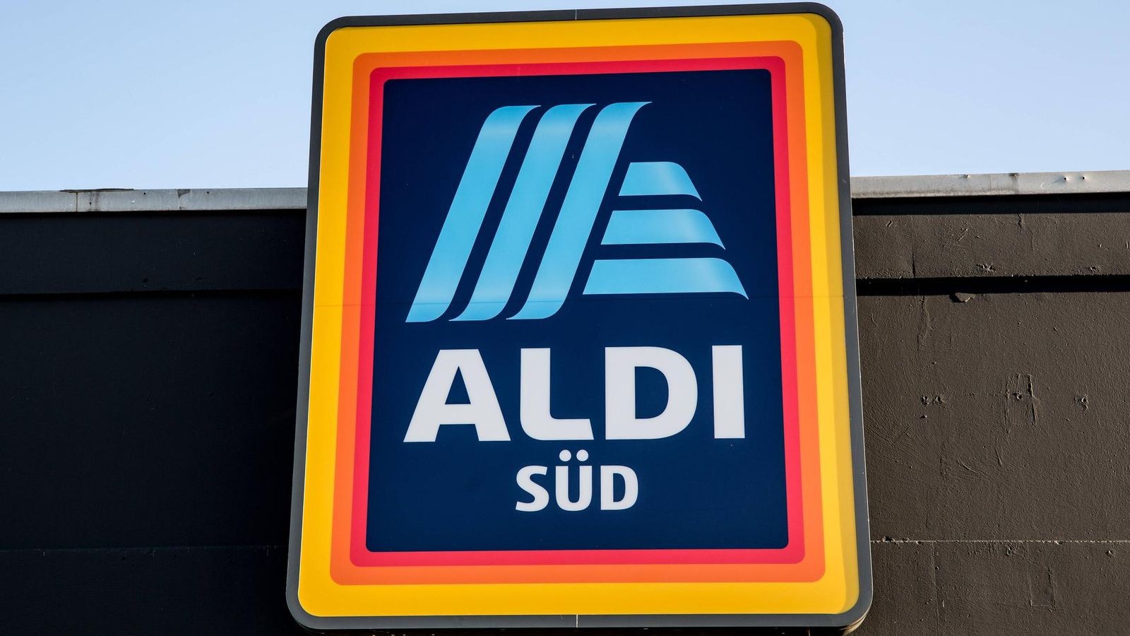 82 Zoll Aldi Süd verkauft ZweiMeterFernseher