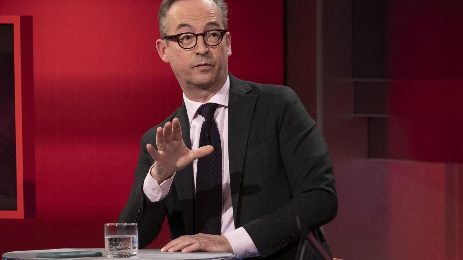 Zwischen-Big-Brother-und-Politlabor-Neuer-Talk-seziert-die-Wehrpflicht