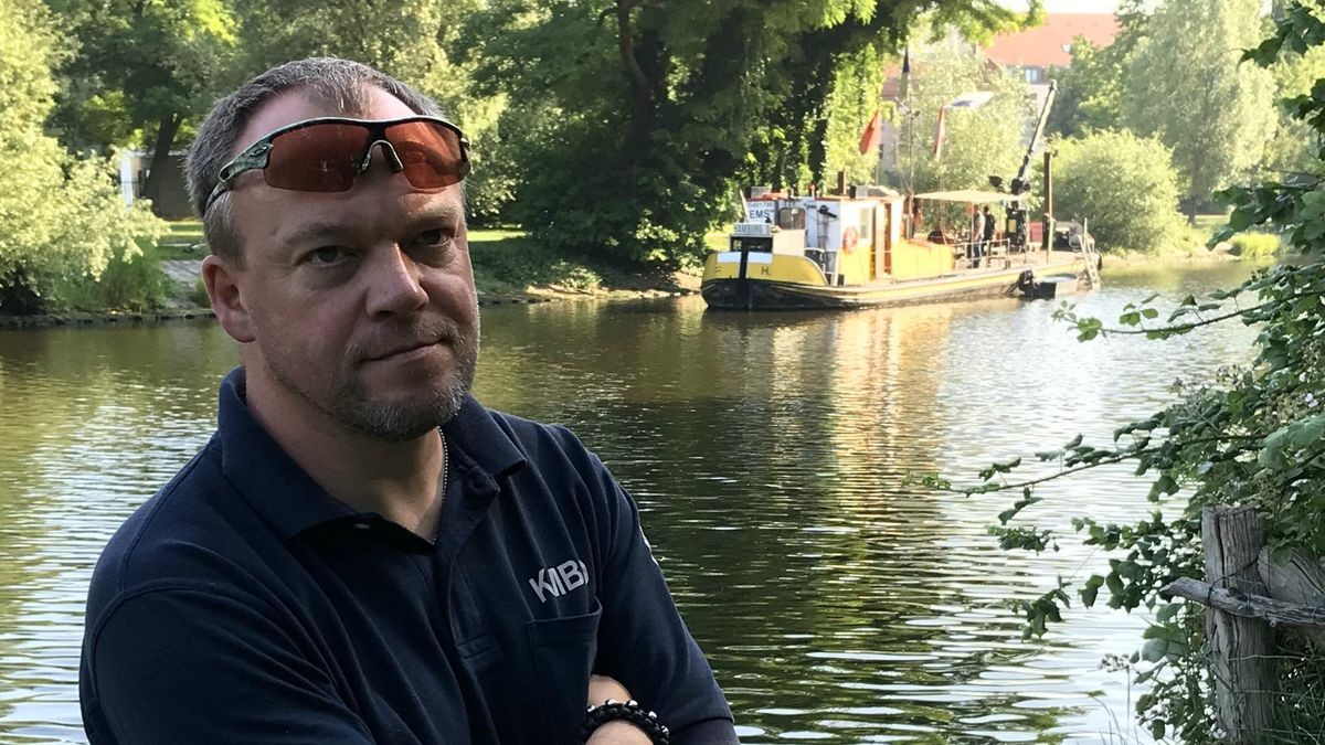 Bombe wird in Potsdam unter Wasser gesprengt