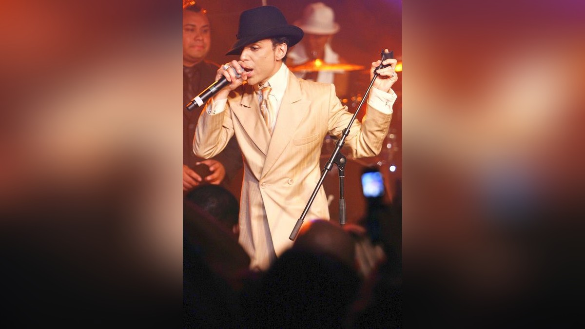 Prince hatte „erhebliche Menge“ Schmerzmittel im Haus