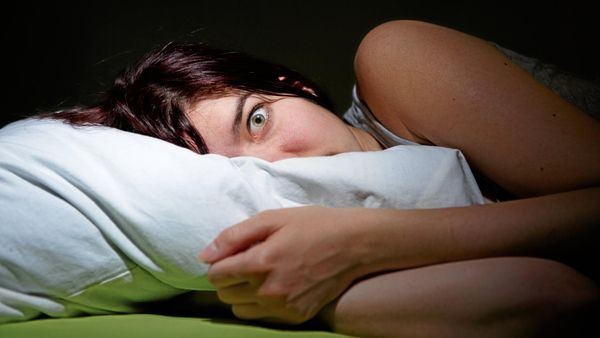 Demenz-Früherkennung: Dieses Warnsignal taucht im Schlaf auf