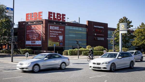 Raub in Elbe-Einkaufszentrum – Verkäufer mit Messer bedroht