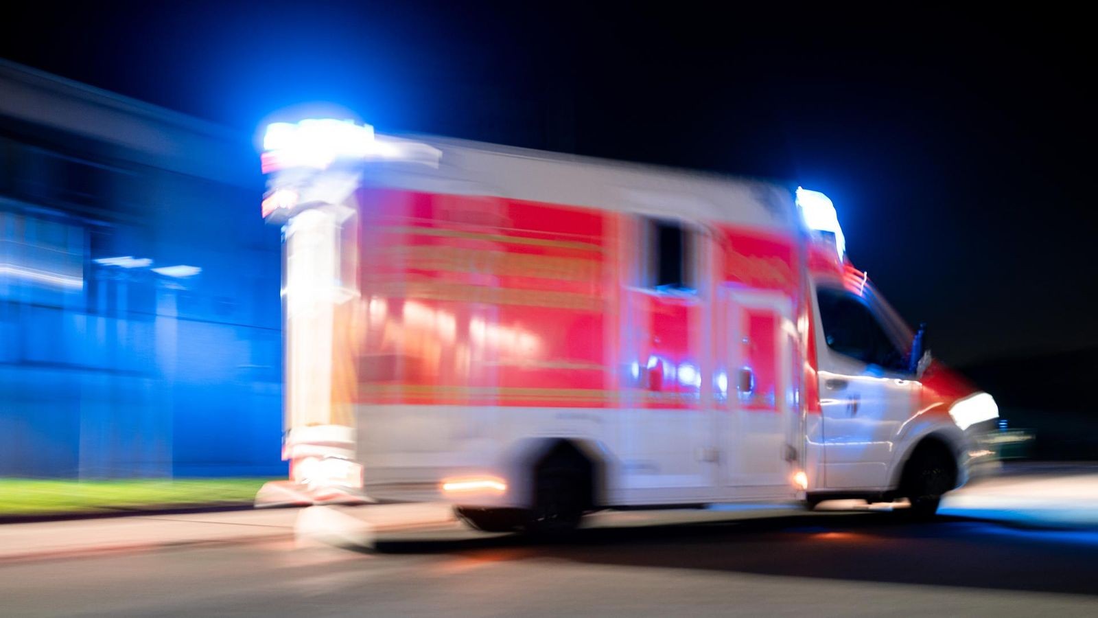 Von-Auto-angefahren-Frau-70-in-Herne-schwer-verletzt