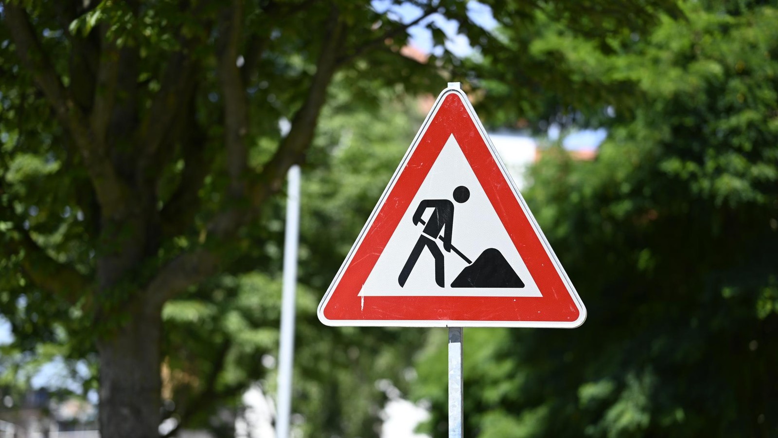 Bauarbeiten-Damit-m-ssen-Autofahrer-und-Ruhrbahn-Kunden-in-M-lheim-bald-rechnen