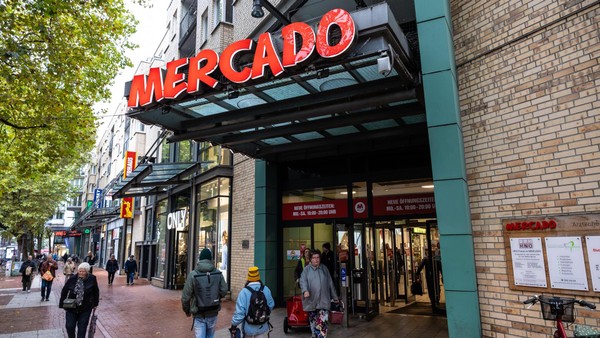 Bekannter Händler eröffnet in prominenter Lage im Mercado