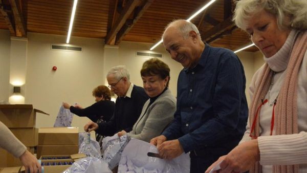 Weihnachtshilfe in Hamburg: Ein Lächeln verschenken