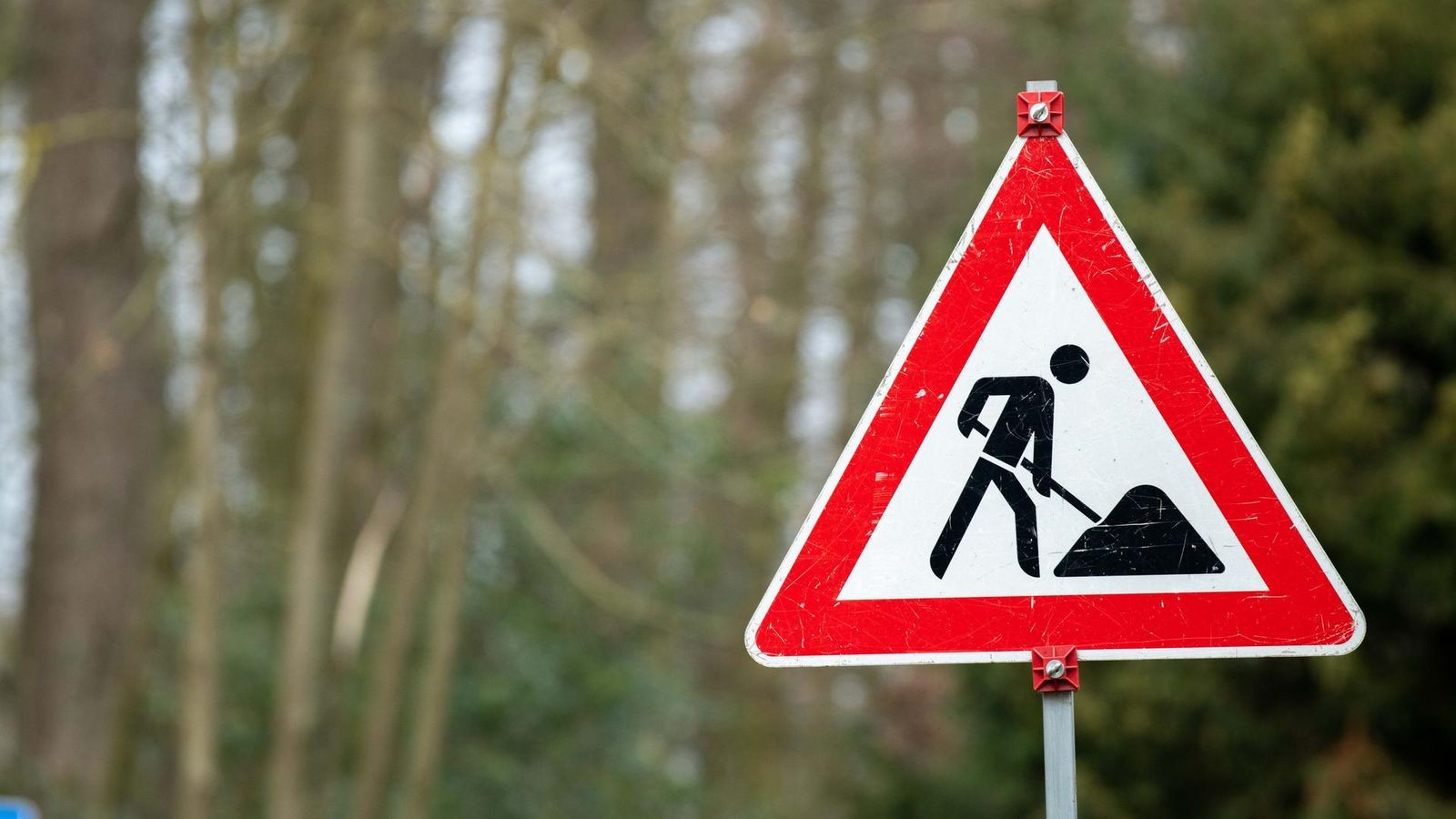 Autofahrer-brauchen-Geduld-Gro-baustelle-auf-B55-bei-Olpe
