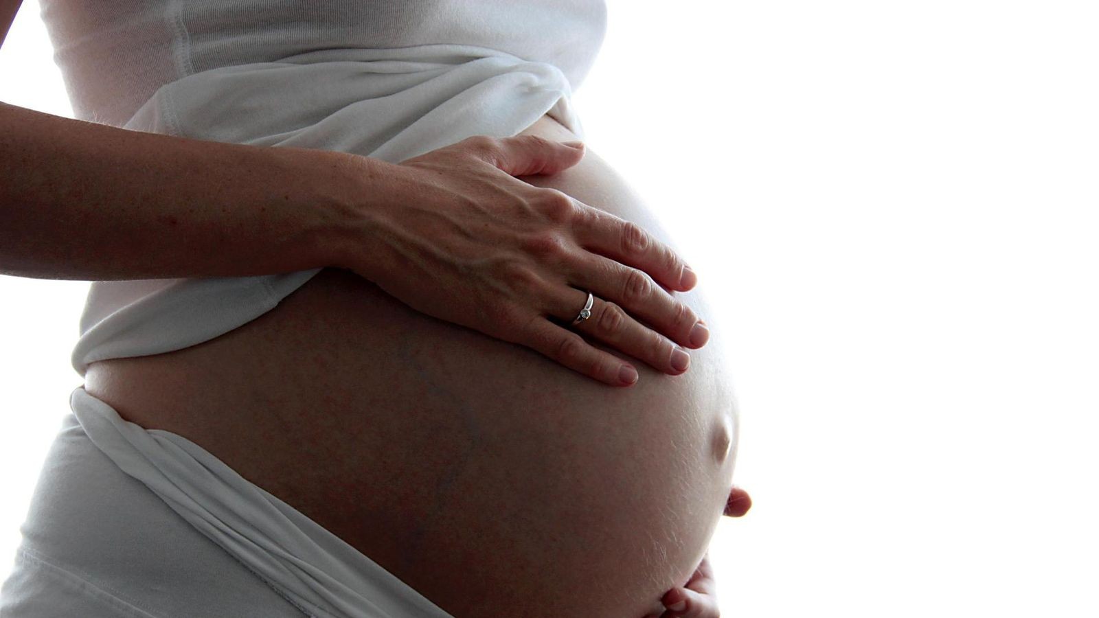 Ohne-Mann-schwanger-Auch-Single-Frauen-k-nnen-sich-in-Th-ringen-ihren-Kinderwunsch-erf-llen