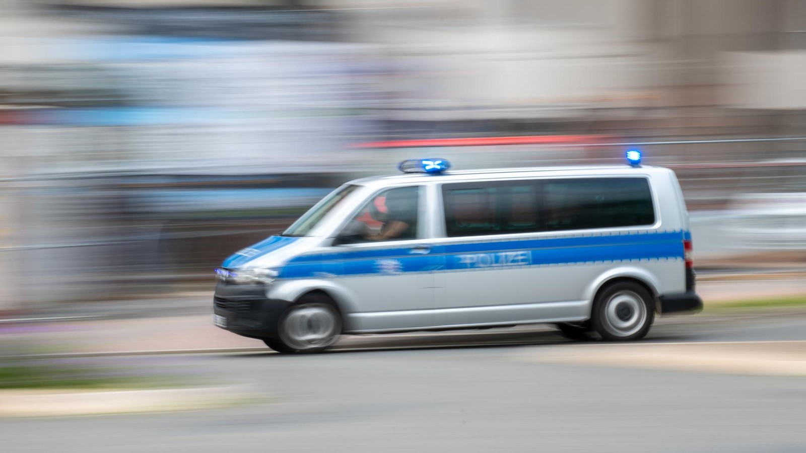 Trinken-streiten-fahren-Polizei-wird-in-Nordhausen-ber-Notruf-alarmiert