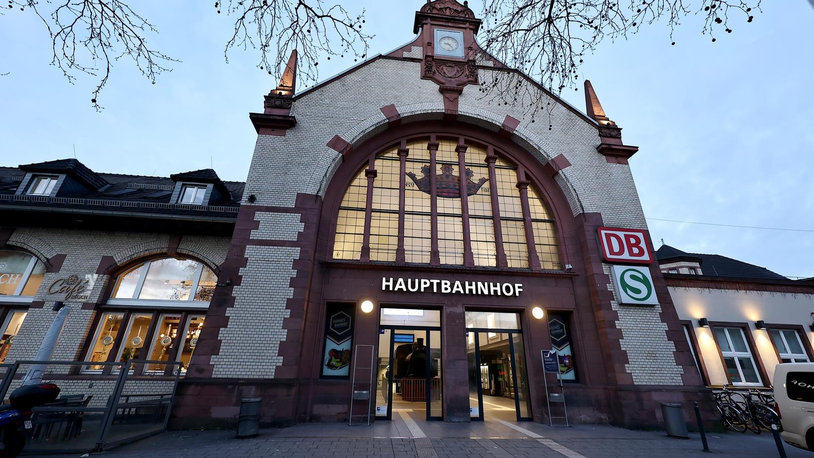 Mitten-in-der-Adventszeit-Wichtige-S-5-Linie-in-Witten-f-llt-weiter-aus