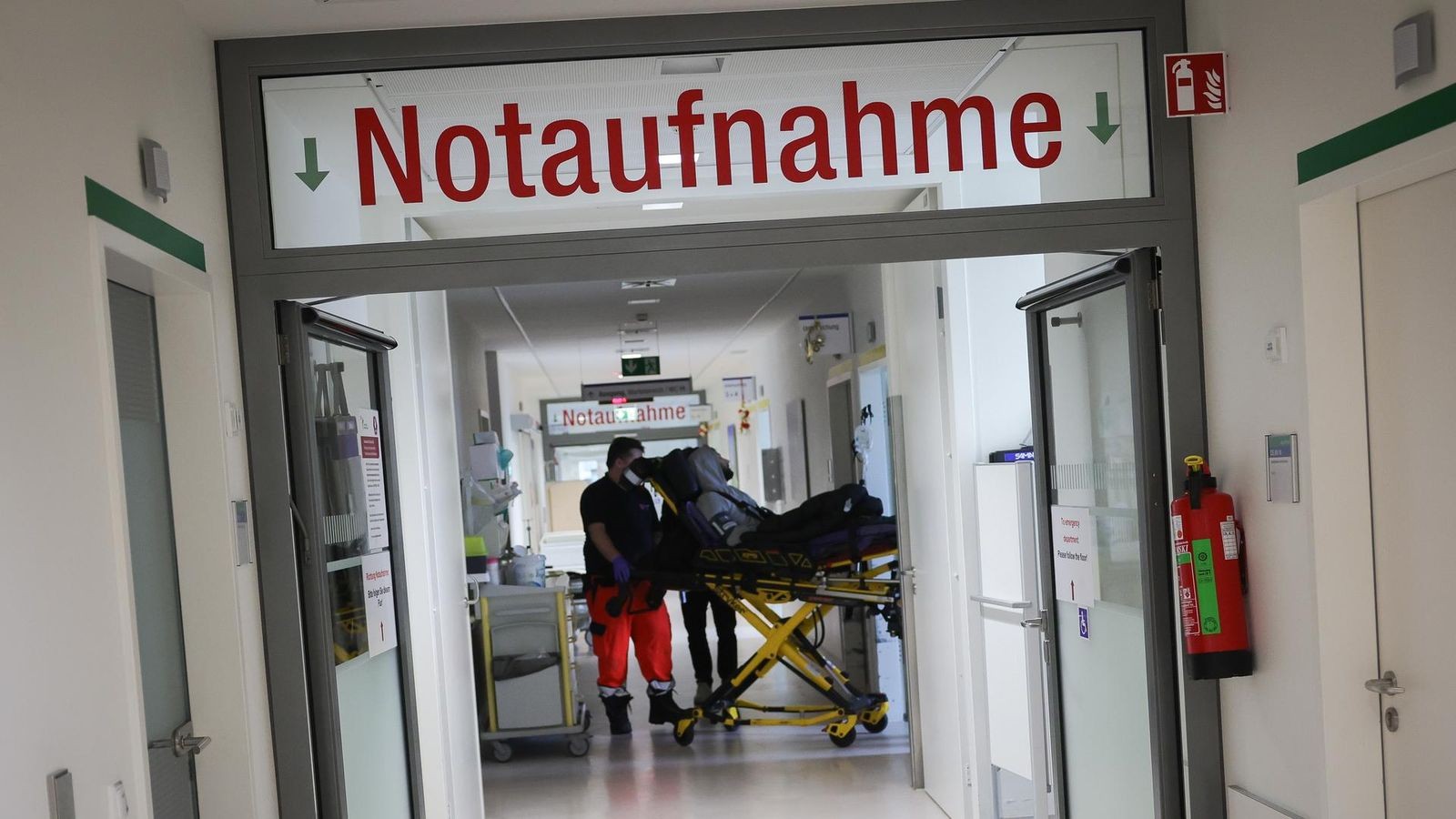 Steigender-Andrang-in-Notaufnahmen-Lage-zeitweise-dramatisch-