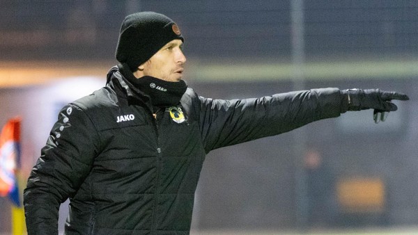 Kurz vor dem Anpfiff: Bezirksligist TuS Xanten schmeißt den Cheftrainer raus