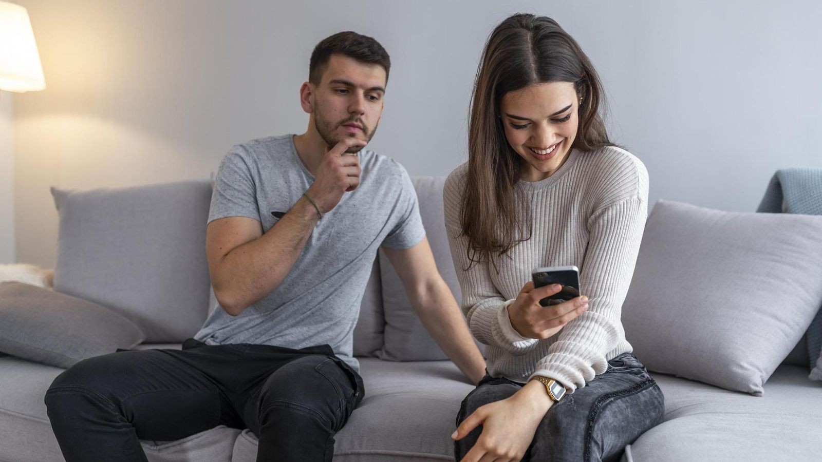 Cuckolding-Lukas-erlebt-wie-Eifersucht-erregend-wird