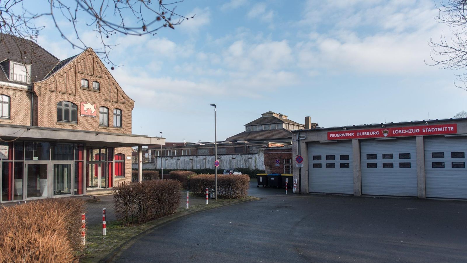 Frau-weint-nach-Diebstahl-bitterlich-dann-verschwindet-sie