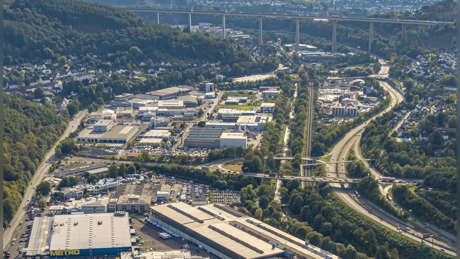 Siegen-HTS-Zufahrt-ab-Kreisel-gesperrt-nicht-die-einzige-Einschr-nkung