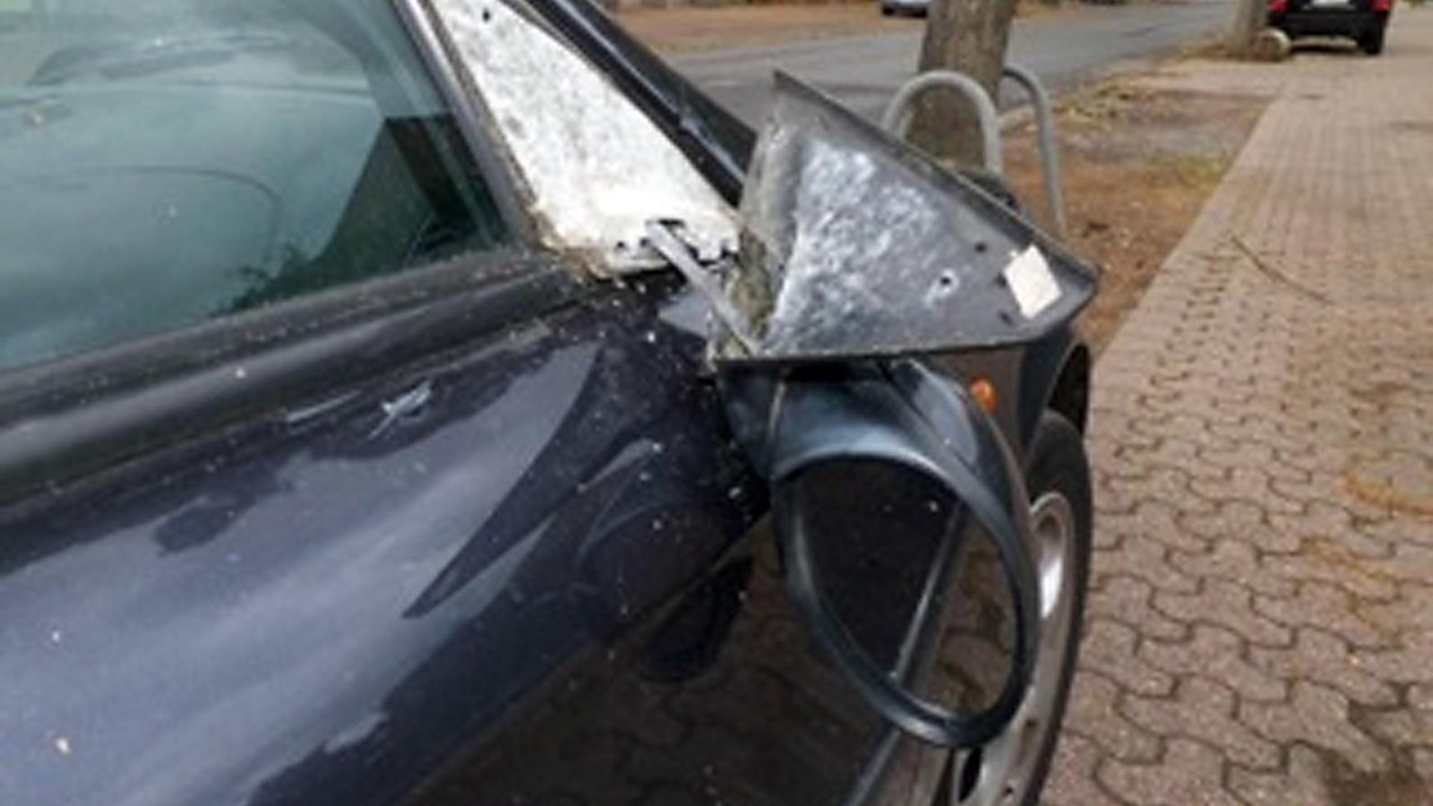 Mit-3-88-Promille-unterwegs-Herner-31-rammt-acht-Autos