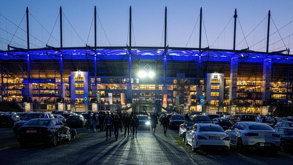 Nach Heimspiel: Mann beißt HSV-Fan in der S-Bahn mehrfach in die Beine