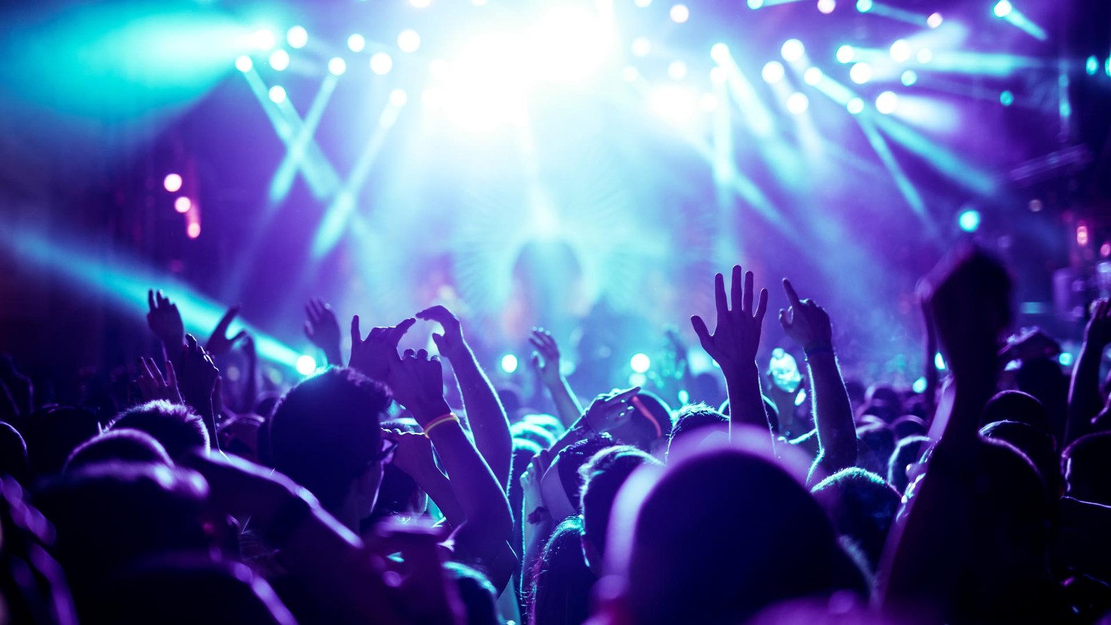 Leben-im-Rampenlicht-Warum-Ruhm-Musiker-oft-eher-sterben-l-sst