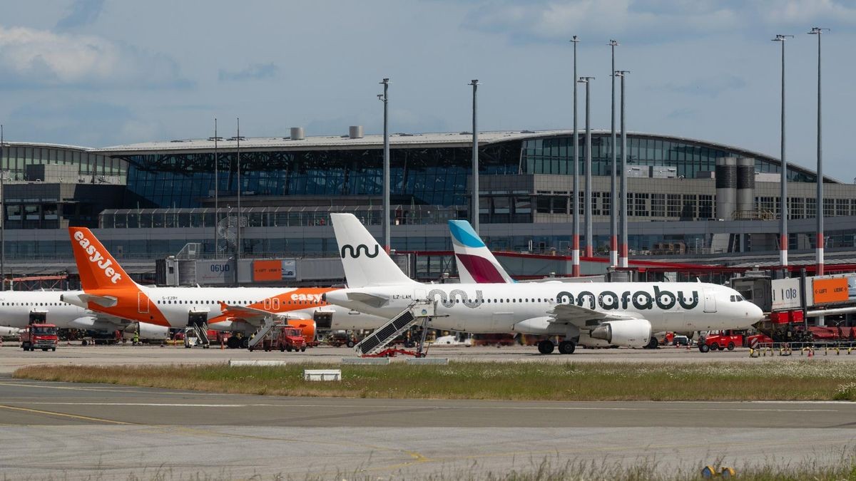 Nähe Flughafen Fuhlsbüttel Günsti Parken www.abendblatt.de