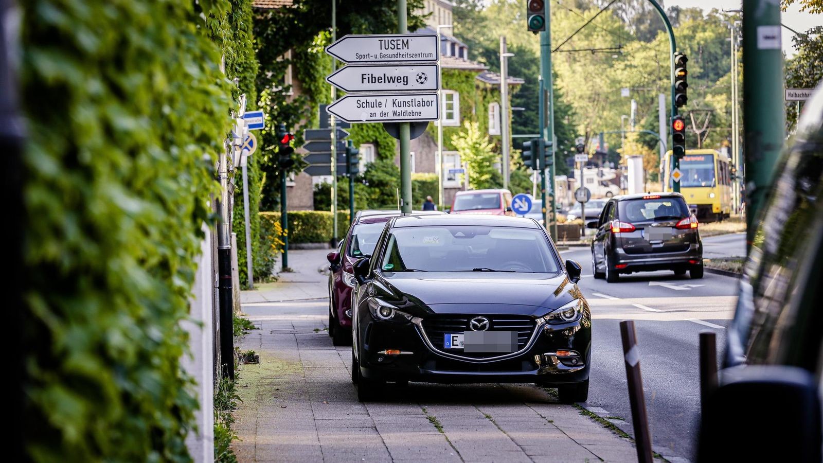 Gehwegparken in Essen Fallen jetzt tausende Parkplätze weg?