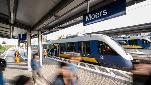 Neue Züge zwischen Duisburg-Moers-Xanten erst zwei Jahre später