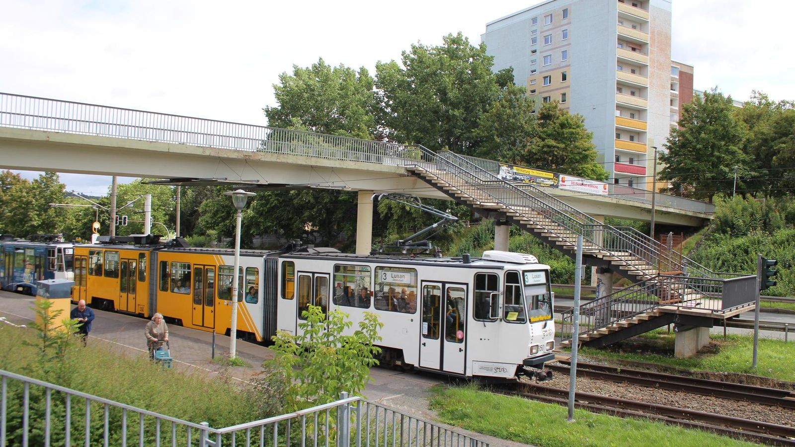 Abrisslärm Tag und Nacht Das steht mit dem Neubau der Fußgängerbrücke