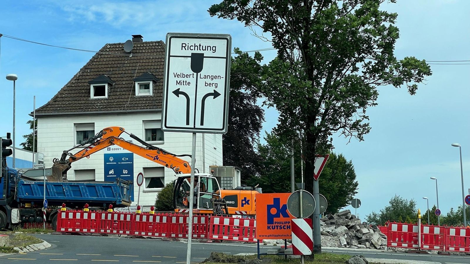Nur noch einspurig: Stau an Velberter Metallstraße