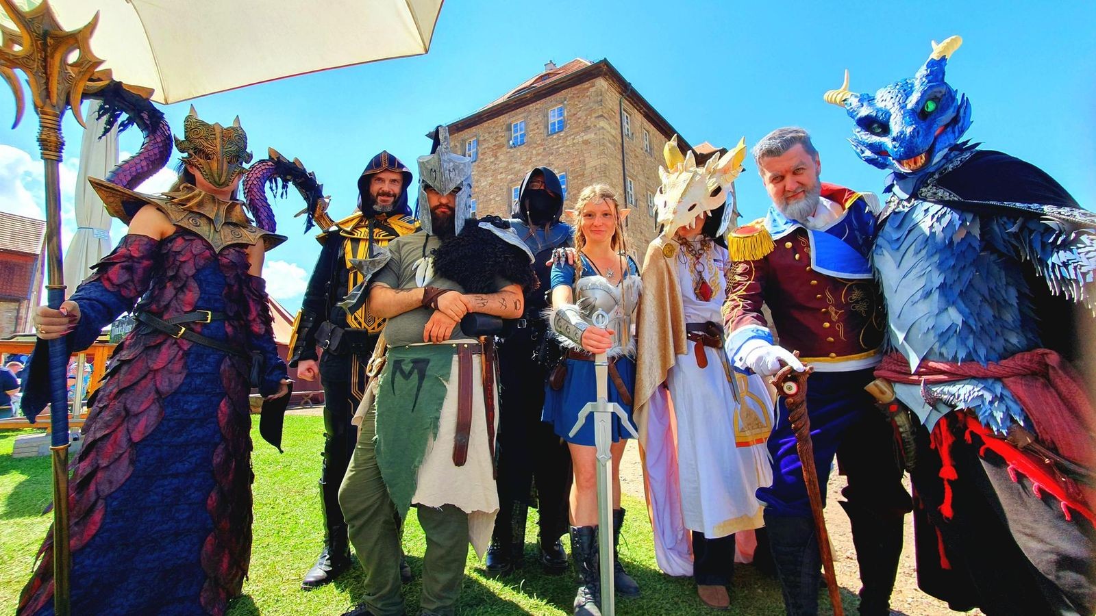 Diese-Th-ringer-Burg-bildet-die-Kulisse-f-r-eine-gro-e-Fantasy-Community