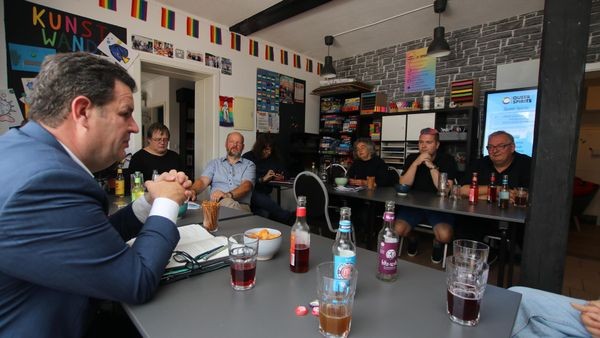 Hakenkreuz am „Spektrum“ Gifhorn: Politik verurteilt rechtsextremen Angriff