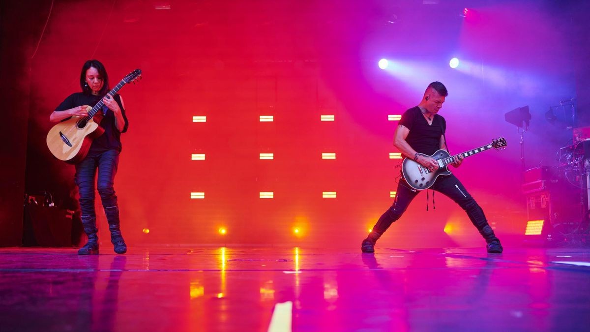 Masha va kulrang bori jinsiy aloqada Kiev, Ukrainada yaqinlik va erotika