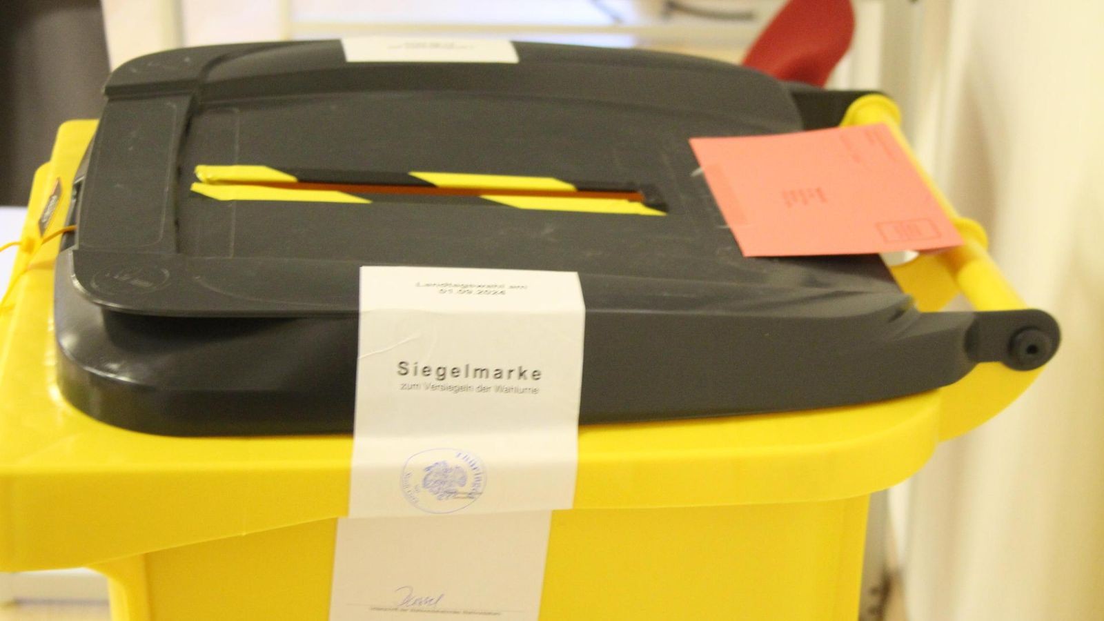 Landtagswahl-Th-ringen-2024-Briefwahl-im-Kreis-Greiz-hat-begonnen